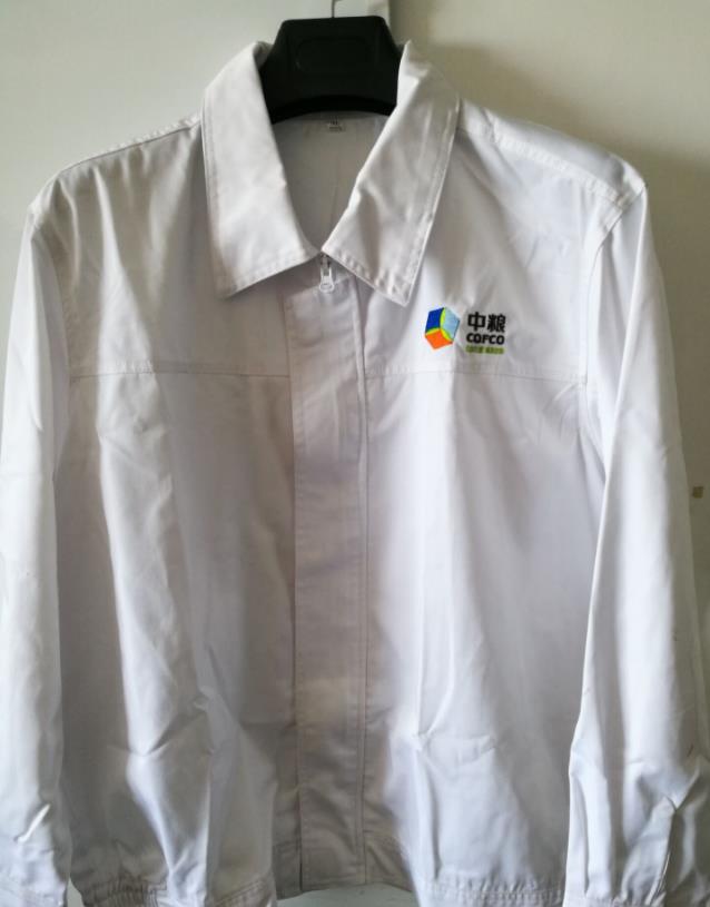 定制工裝質(zhì)量控制之工作服線頭問題
